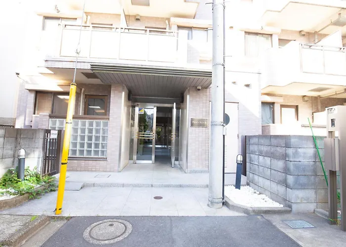Walk To Ushigome-Yanagicho Sta. Eowh